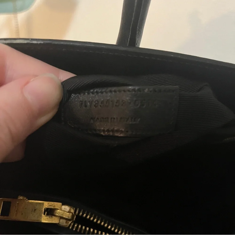 Saint Laurent Sac De Jour Small Black with Gold Hardware - Picture 12 of 16